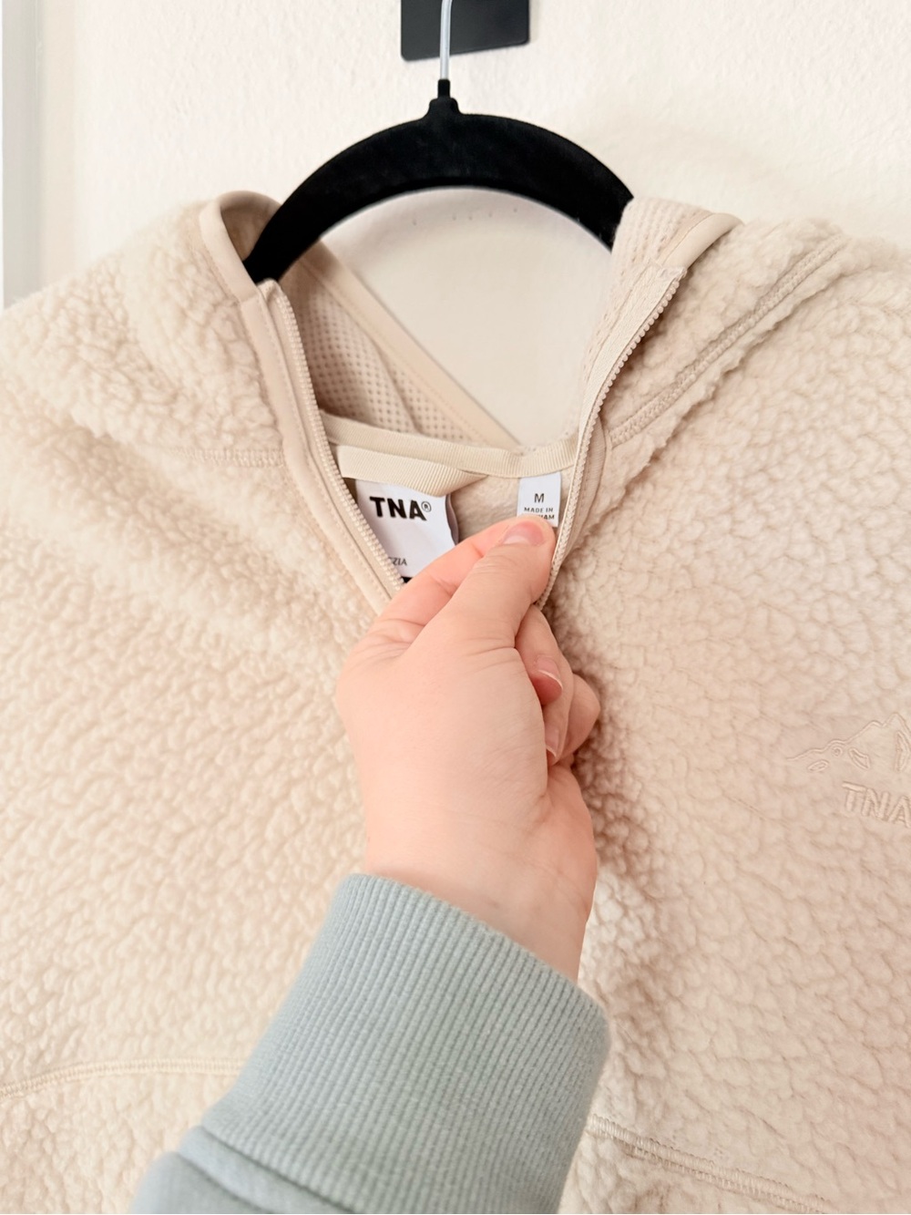TNA polartec thermal pro zip up hoodie - Picture 3 of 4